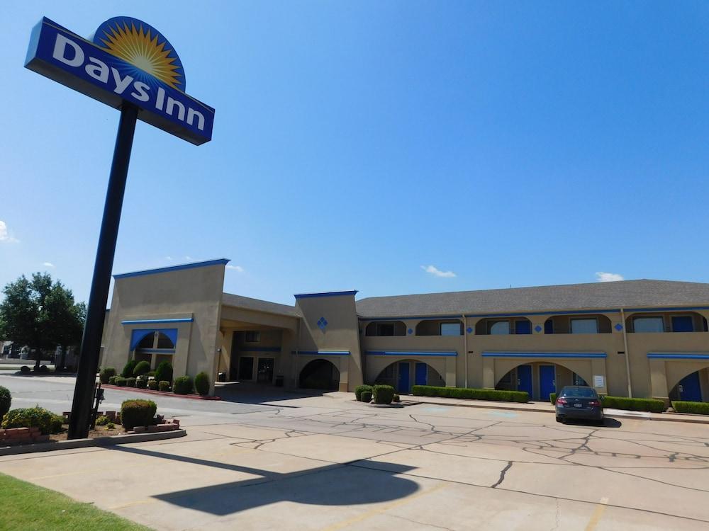 Days Inn By Wyndham Oklahoma City Nw Expressway Warr Acres Eksteriør billede