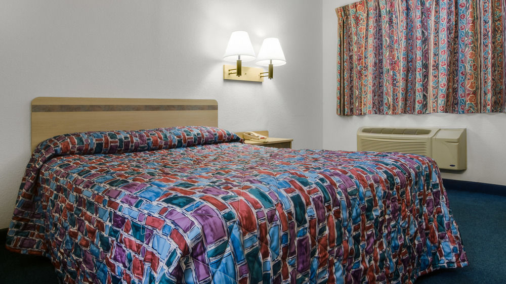 Days Inn By Wyndham Oklahoma City Nw Expressway Warr Acres Eksteriør billede